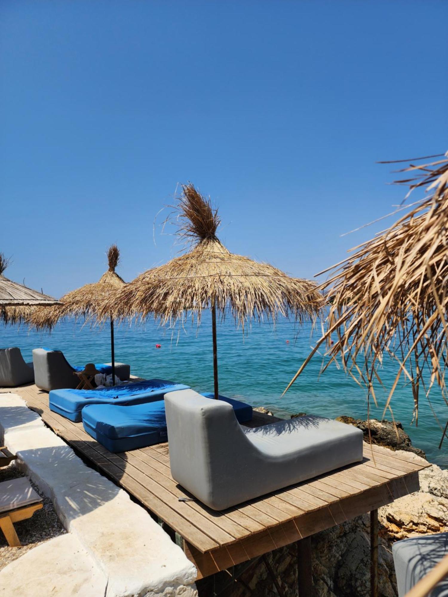 Manta Hotel Ksamil Exterior foto